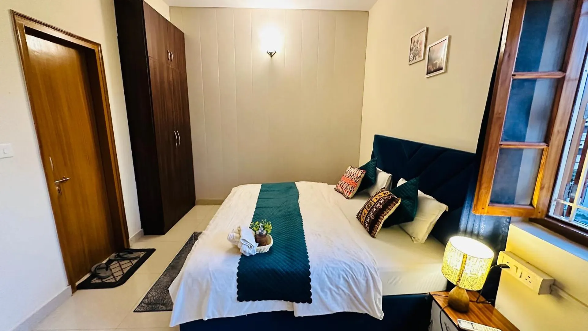 Zoomstay - 3Bhk Apartments Varanasi 0*,  India