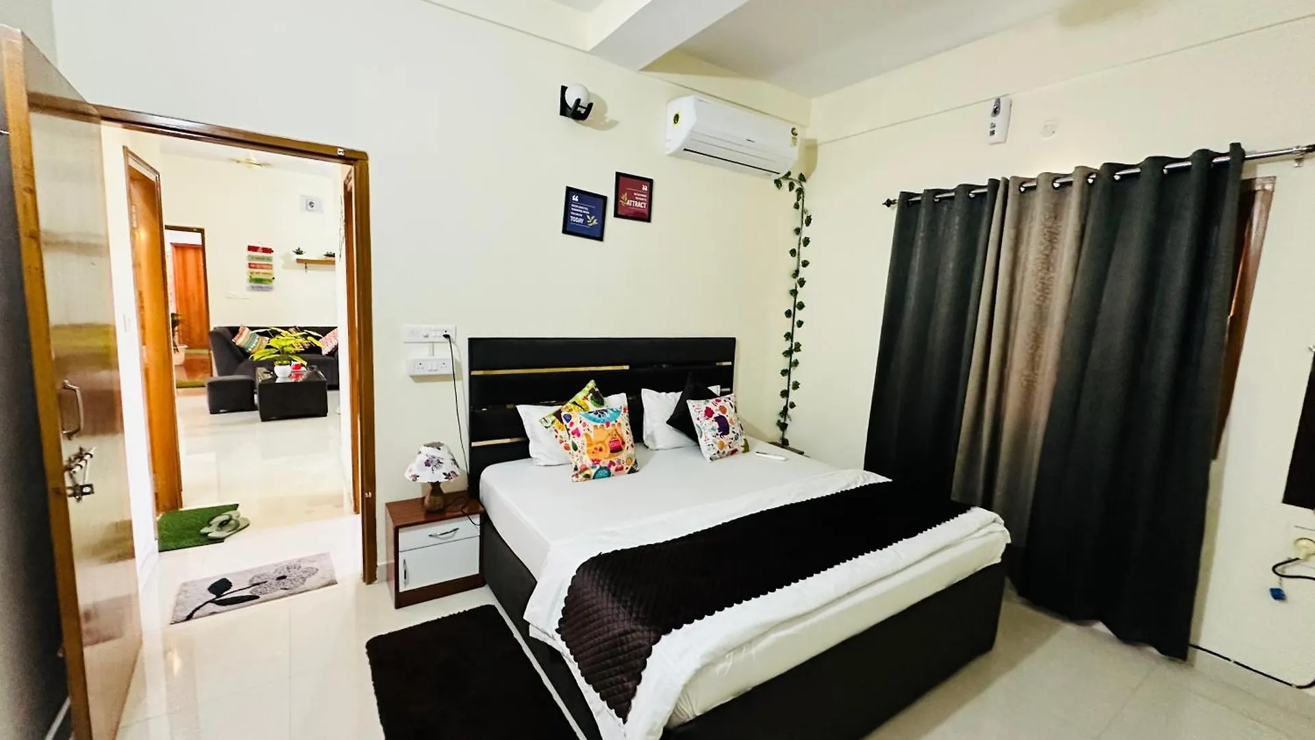 Zoomstay - 3Bhk Apartments Varanasi India
