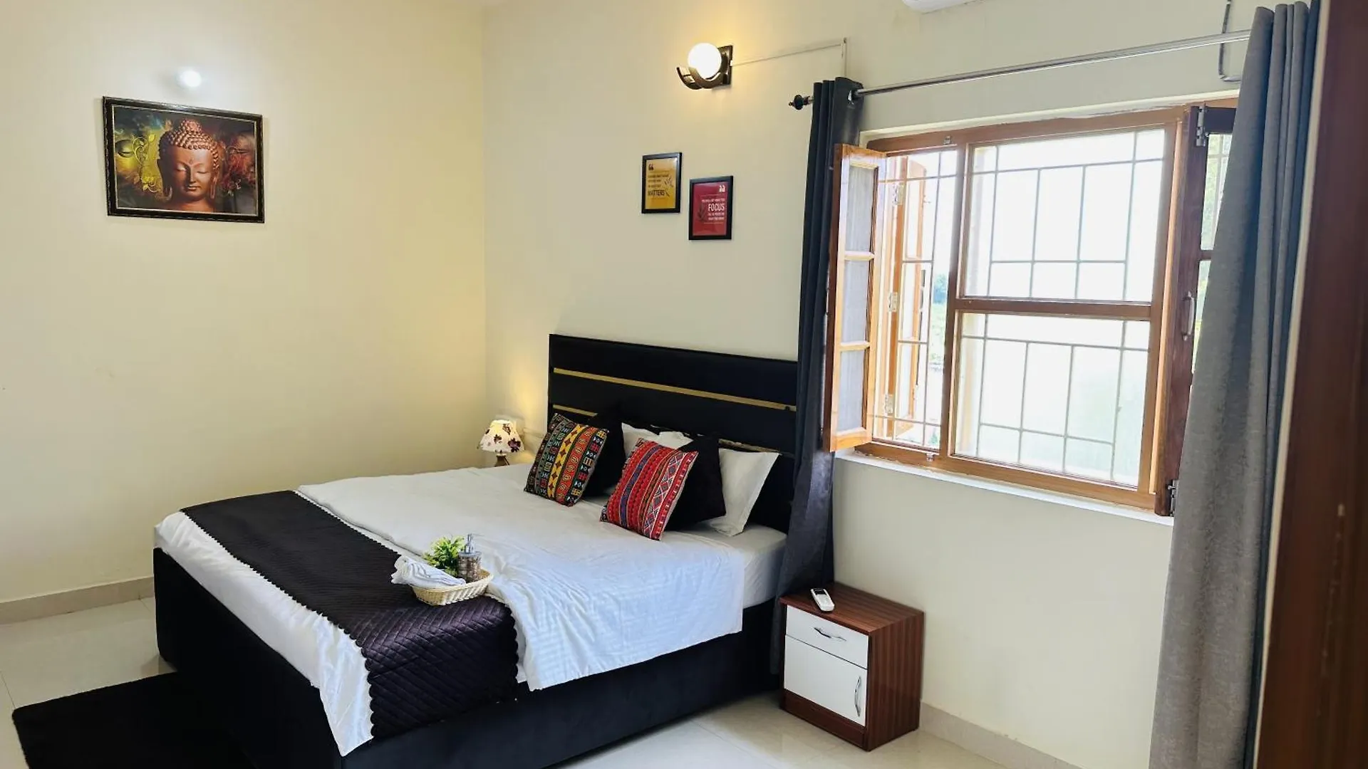 Zoomstay - 3Bhk Apartments Varanasi 0*,